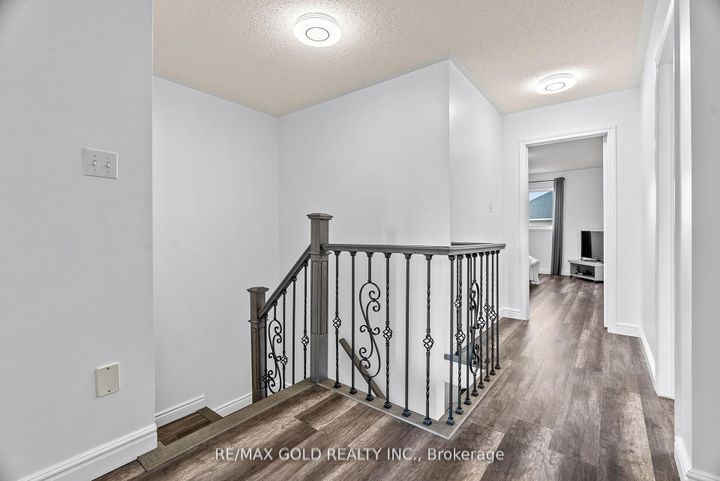 Photo 16 at 3218 Camberwell Drive, Churchill Meadows, Mississauga