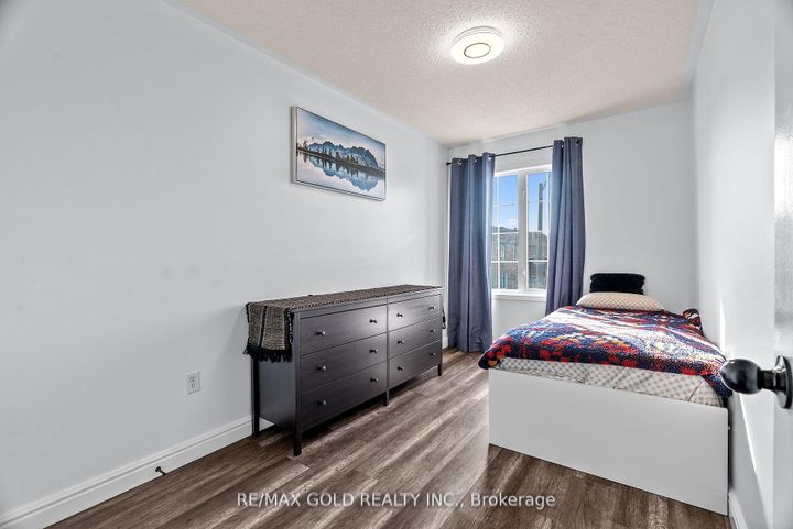 Photo 17 at 3218 Camberwell Drive, Churchill Meadows, Mississauga