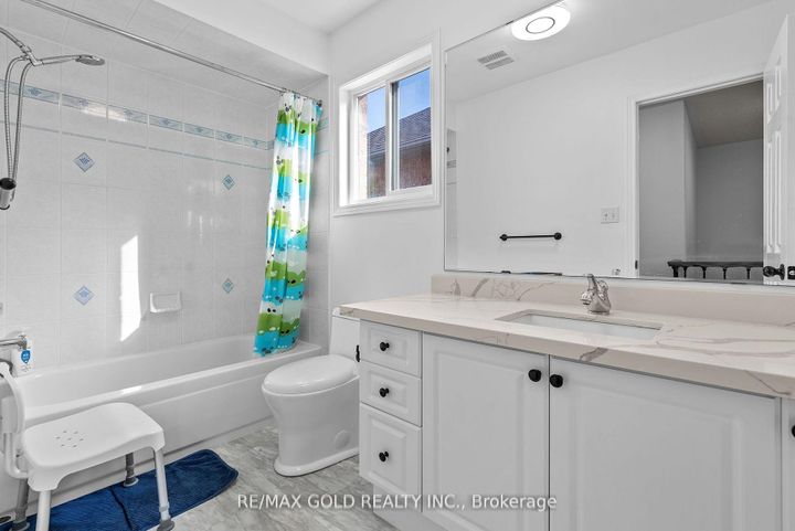 Photo 18 at 3218 Camberwell Drive, Churchill Meadows, Mississauga
