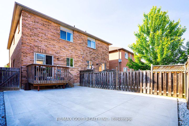 Photo 25 at 3218 Camberwell Drive, Churchill Meadows, Mississauga