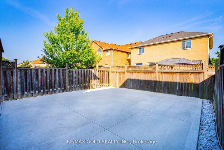 Photo 27 at 3218 Camberwell Drive, Churchill Meadows, Mississauga
