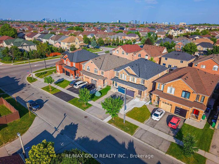 Photo 30 at 3218 Camberwell Drive, Churchill Meadows, Mississauga
