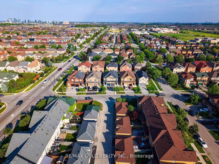 Photo 33 at 3218 Camberwell Drive, Churchill Meadows, Mississauga