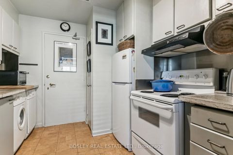 Photo 15 at 1001 - 575 Avenue Road SE, St. Clair, Toronto