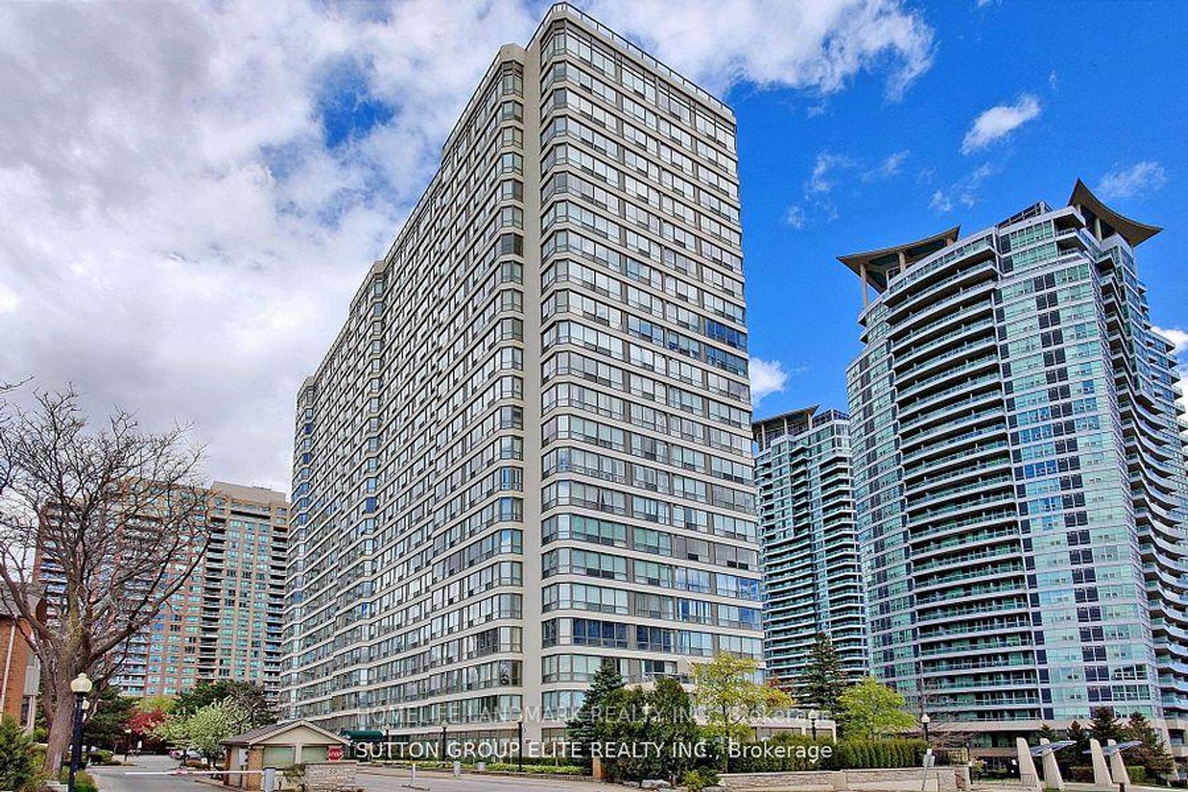 1002 - 55 Elm Drive W, City Centre, Mississauga 