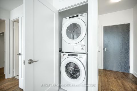 Photo 21 at 4332 - 5 Mabelle Avenue, City Centre West, Toronto