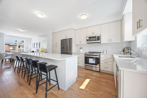 Photo 14 at 26 Danielle Moore Circle, Bendale, Toronto