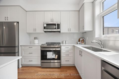 Photo 18 at 26 Danielle Moore Circle, Bendale, Toronto