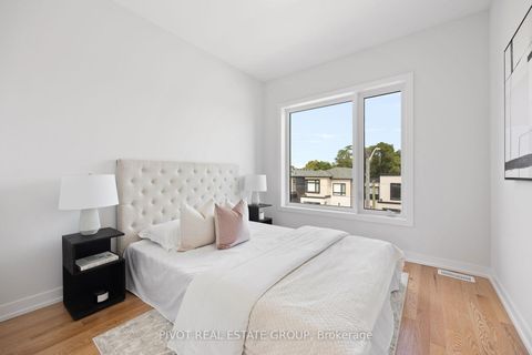 Photo 34 at 26 Danielle Moore Circle, Bendale, Toronto