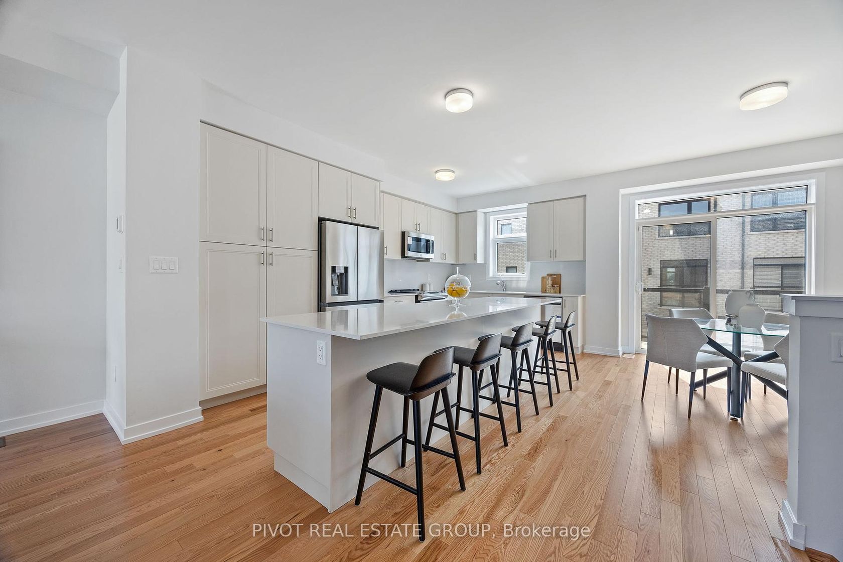 Photo 9 at 26 Danielle Moore Circle, Bendale, Toronto Photo 9 at 26 Danielle Moore Circle, Bendale, Toronto