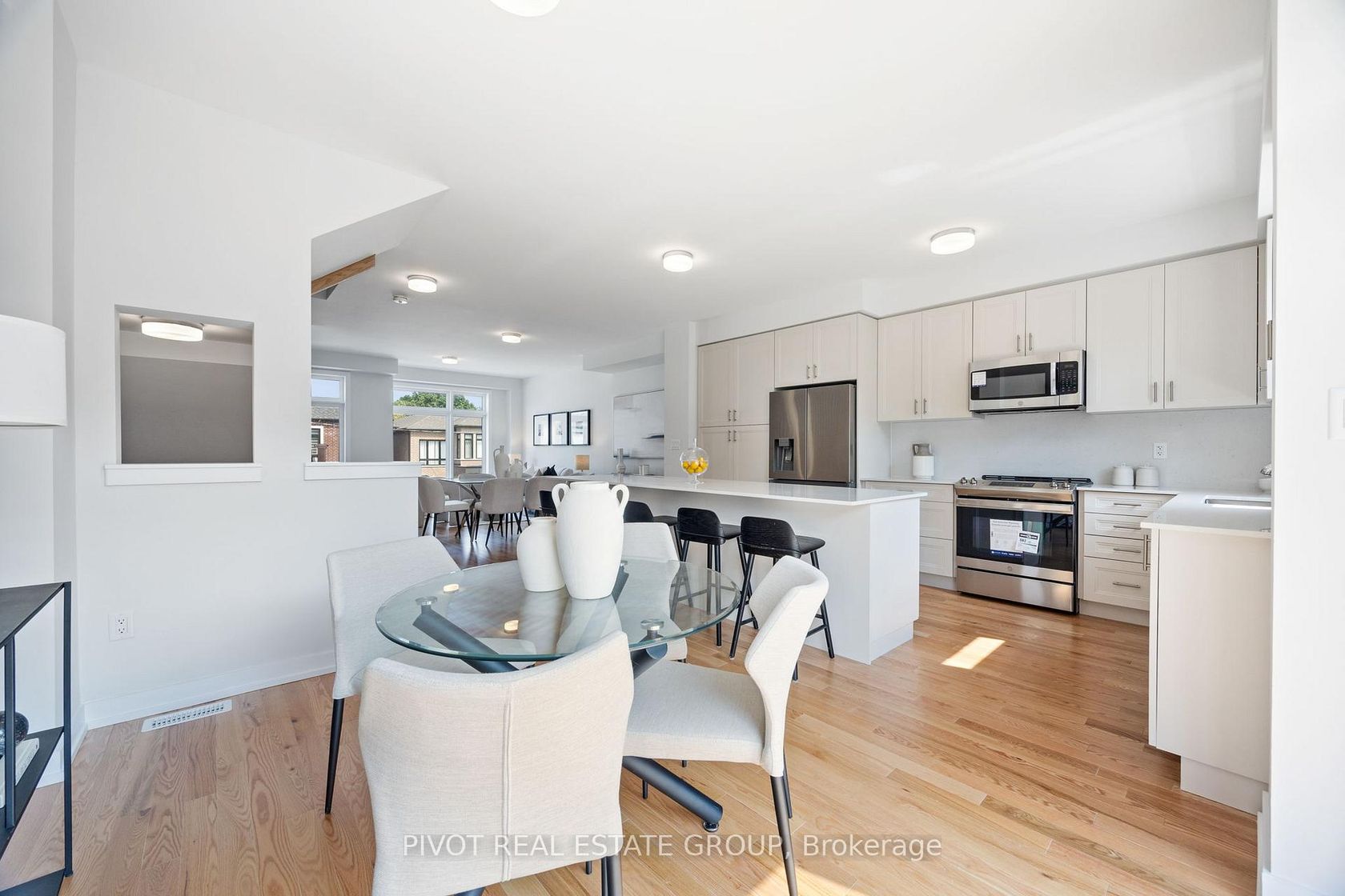 Photo 13 at 26 Danielle Moore Circle, Bendale, Toronto Photo 13 at 26 Danielle Moore Circle, Bendale, Toronto