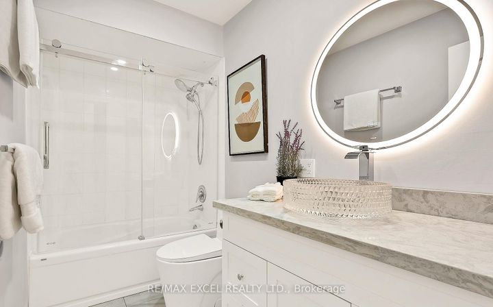 Photo 5 at 11 Stonedale Placeway, Don Mills, Toronto