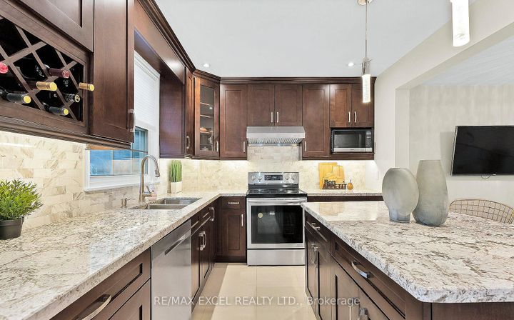 Photo 8 at 11 Stonedale Placeway, Don Mills, Toronto