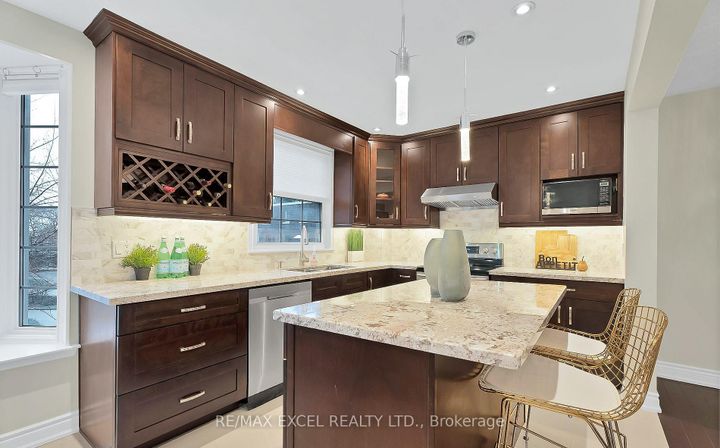 Photo 9 at 11 Stonedale Placeway, Don Mills, Toronto