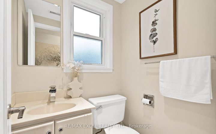 Photo 11 at 11 Stonedale Placeway, Don Mills, Toronto