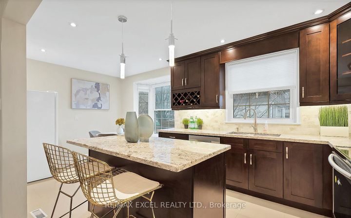 Photo 13 at 11 Stonedale Placeway, Don Mills, Toronto