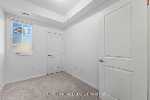 Photo 10 at 120 - 80 Aspen Springs Drive, Bowmanville, Clarington