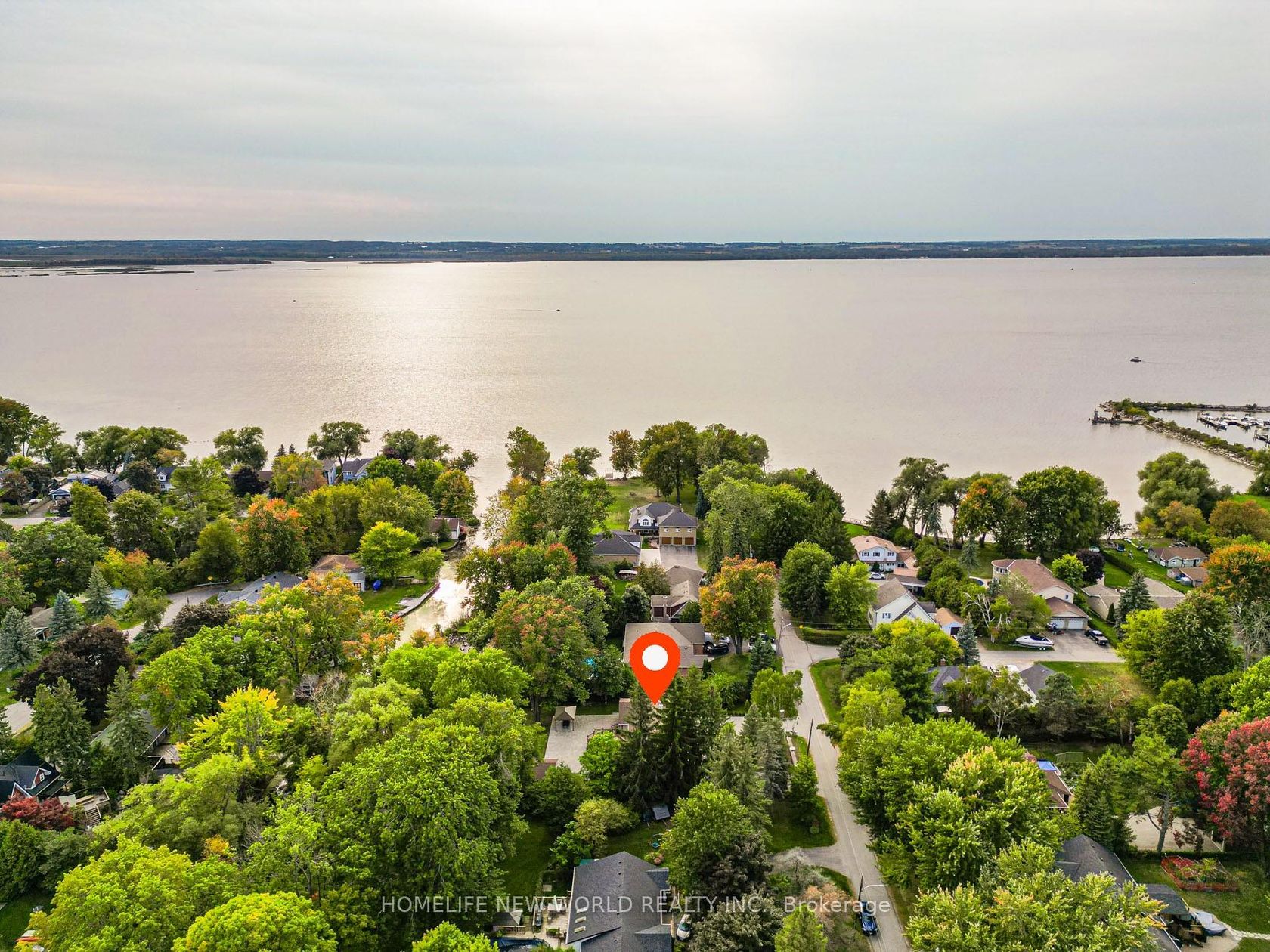 215 Willow Drive, Keswick South, Georgina 