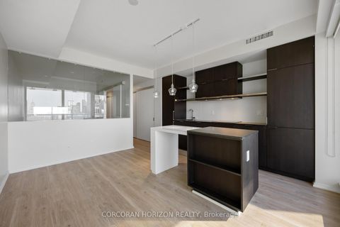 Photo 10 at 1411 - 197 Yonge Street, Yonge Corridor, Toronto