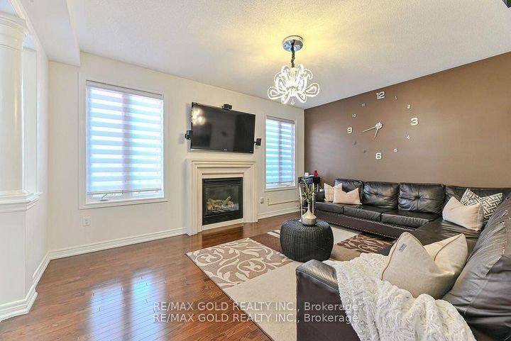Photo 15 at 9 Natronia Trail, Bram East, Brampton