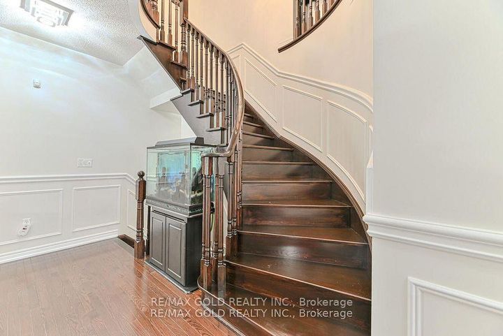 Photo 18 at 9 Natronia Trail, Bram East, Brampton