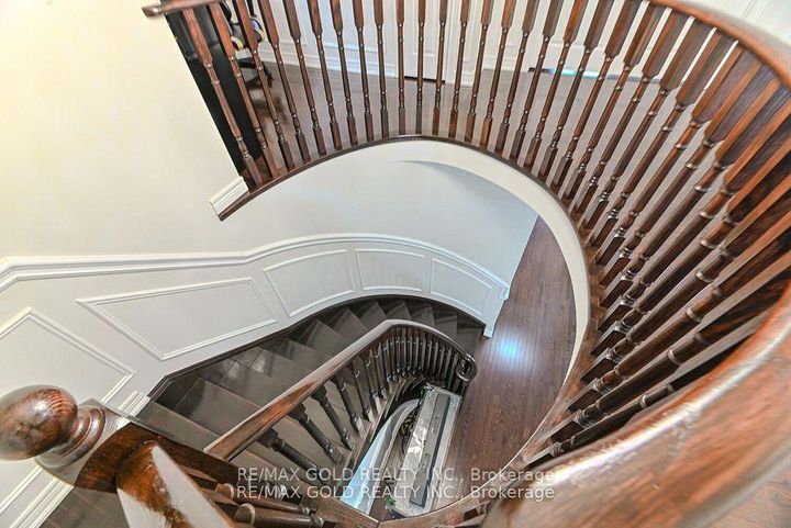Photo 19 at 9 Natronia Trail, Bram East, Brampton