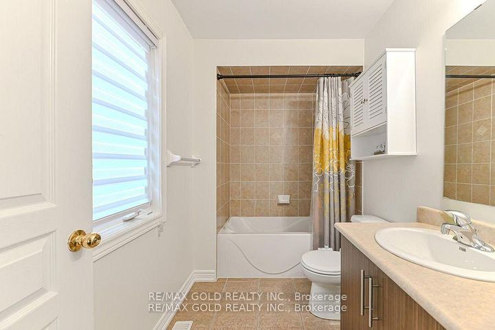 Photo 27 at 9 Natronia Trail, Bram East, Brampton