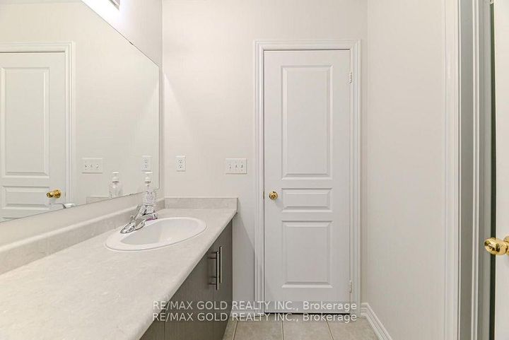 Photo 29 at 9 Natronia Trail, Bram East, Brampton