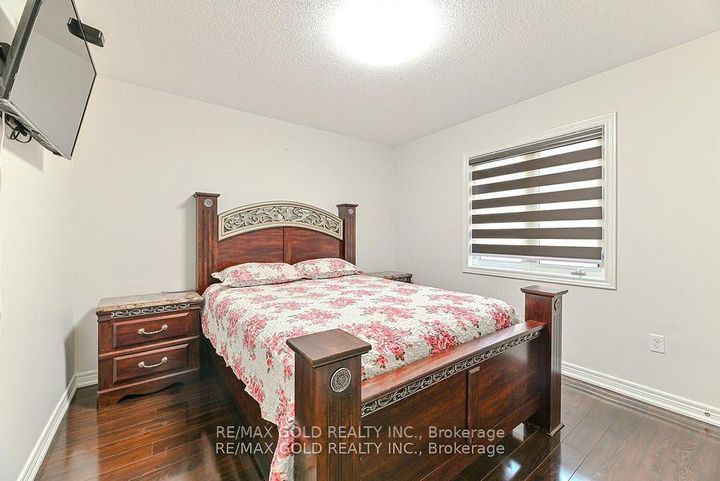 Photo 31 at 9 Natronia Trail, Bram East, Brampton