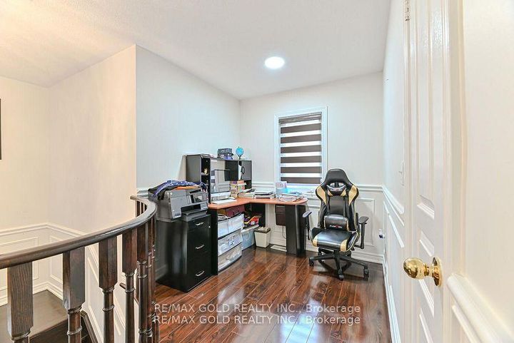 Photo 32 at 9 Natronia Trail, Bram East, Brampton