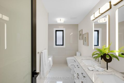 Photo 29 at 19 Polo Crescent, East Woodbridge, Vaughan