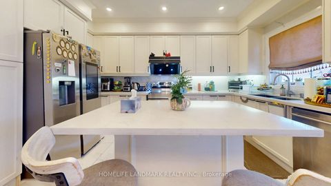 Photo 10 at 36 Allison Ann Way, Patterson, Vaughan