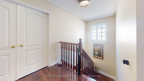 Photo 17 at 36 Allison Ann Way, Patterson, Vaughan