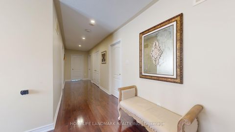 Photo 18 at 36 Allison Ann Way, Patterson, Vaughan