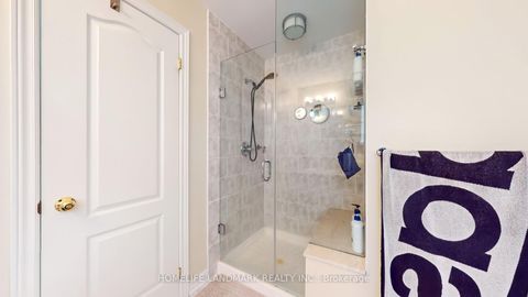 Photo 25 at 36 Allison Ann Way, Patterson, Vaughan