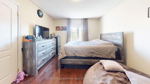 Photo 26 at 36 Allison Ann Way, Patterson, Vaughan