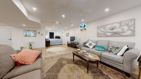 Photo 31 at 36 Allison Ann Way, Patterson, Vaughan
