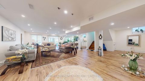 Photo 34 at 36 Allison Ann Way, Patterson, Vaughan