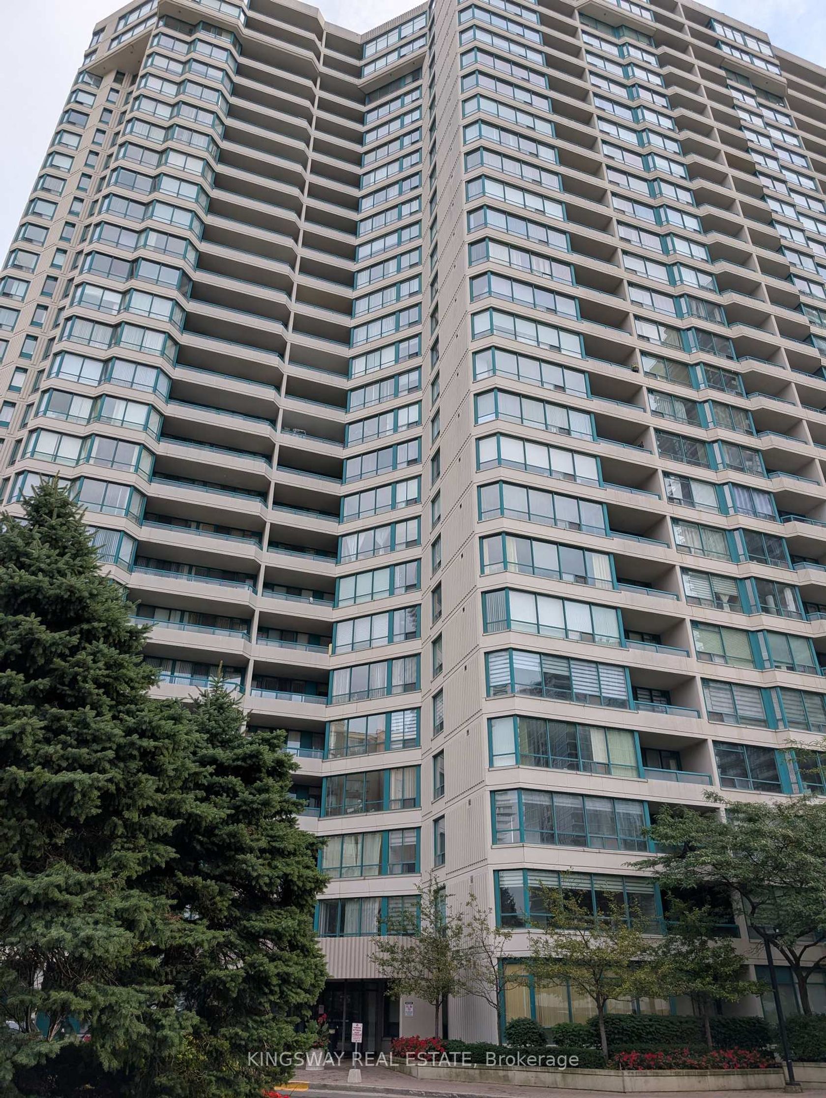 1406 - 550 Webb Drive, City Centre, Mississauga by Loree Meneguzzi Real Estate 1406 - 550 Webb Drive, City Centre, Mississauga