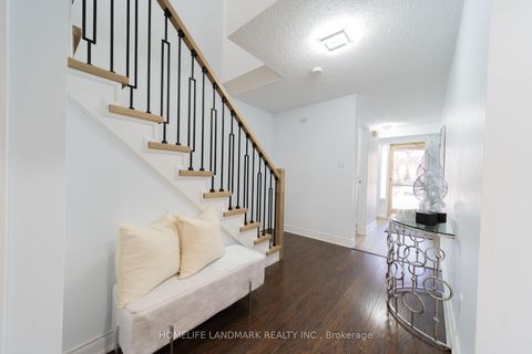 Photo 10 at 39 - 1230 Kirstie Court, CP College Park, Oakville