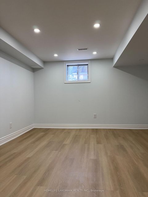Photo 25 at 39 - 1230 Kirstie Court, CP College Park, Oakville