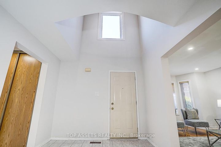Photo 6 at 88 Darby Court, Rouge E11, Toronto