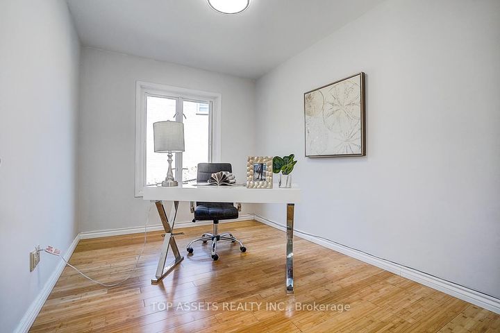 Photo 7 at 88 Darby Court, Rouge E11, Toronto