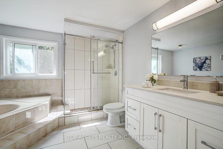 Photo 19 at 88 Darby Court, Rouge E11, Toronto