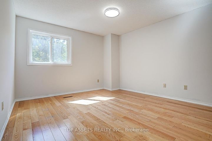 Photo 23 at 88 Darby Court, Rouge E11, Toronto
