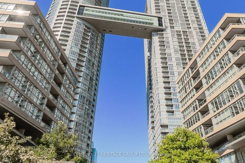 Photo 2 at 3506 - 15 Iceboat Terrace, Waterfront Communities C1, Toronto