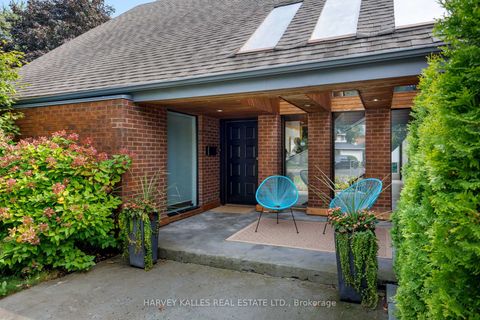 Photo 4 at 30 Neilor Crescent, Markland Wood, Toronto
