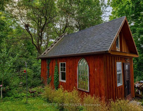 Photo 4 at 40 Old Church Road, Rural King, King