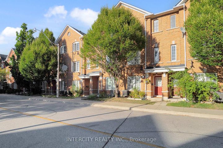 Photo 2 at 29 Birdstone Crescent, Junction Area, Toronto