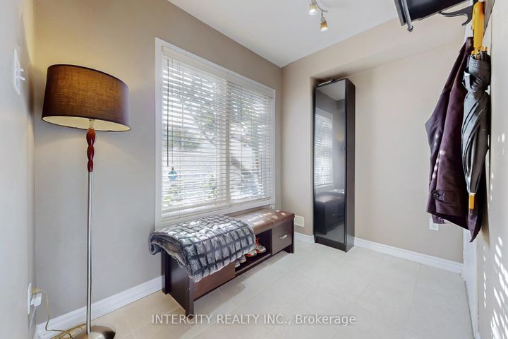Photo 7 at 29 Birdstone Crescent, Junction Area, Toronto
